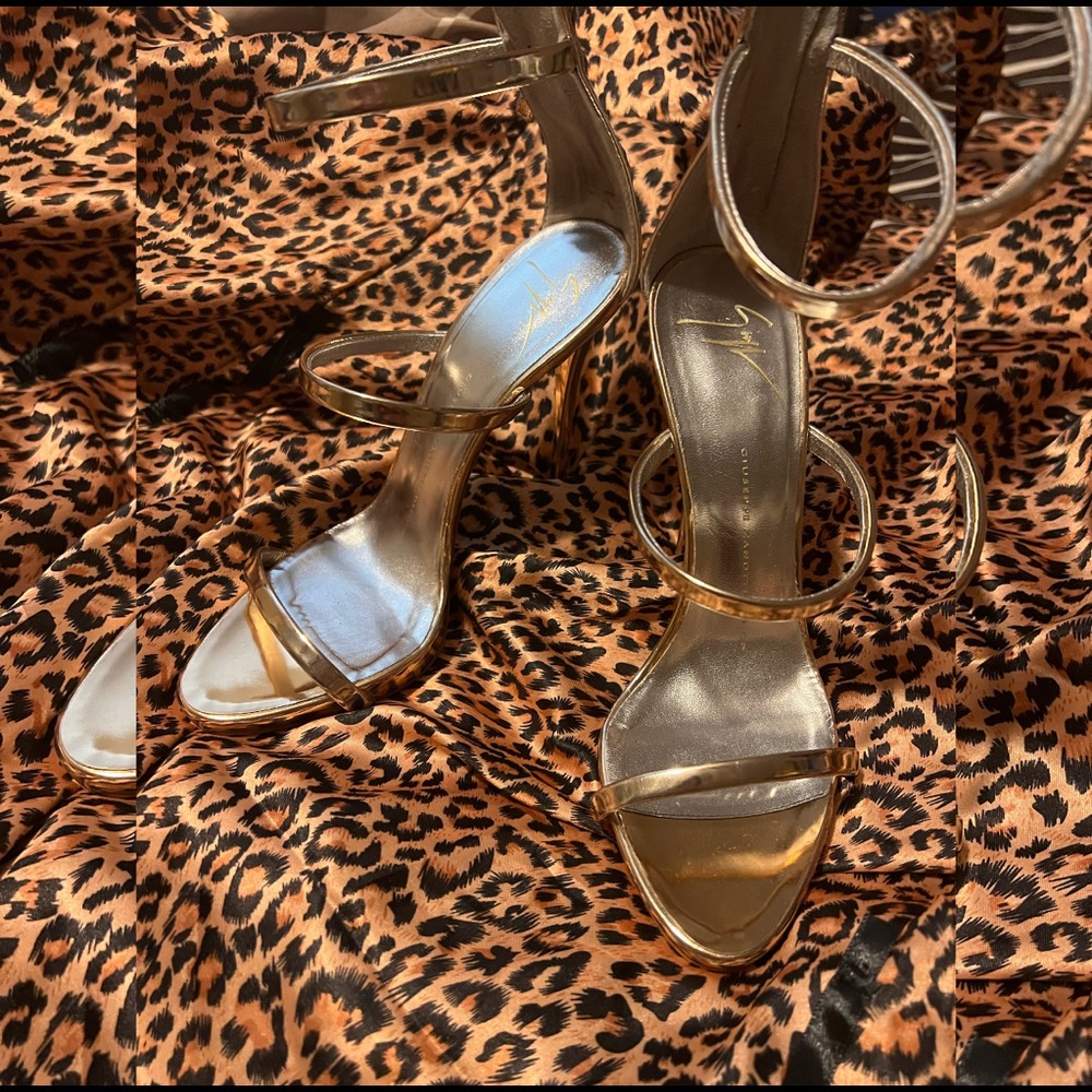 Giuseppe Zanotti Harmony Heel (Gold) Size 38
